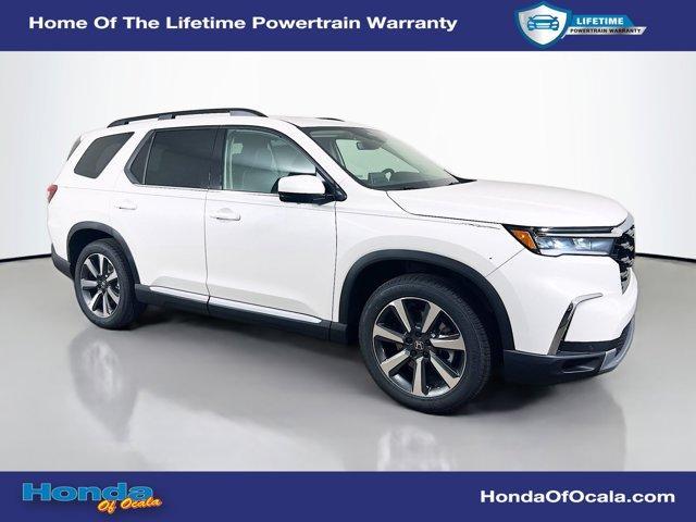 new 2025 Honda Pilot car, priced at $52,211