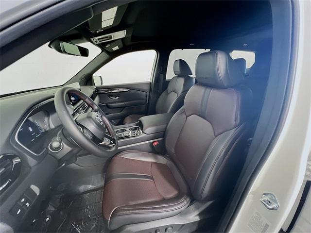 new 2025 Honda Pilot car, priced at $52,307