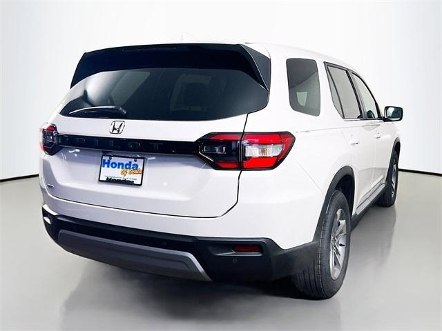 new 2025 Honda Pilot car, priced at $43,473