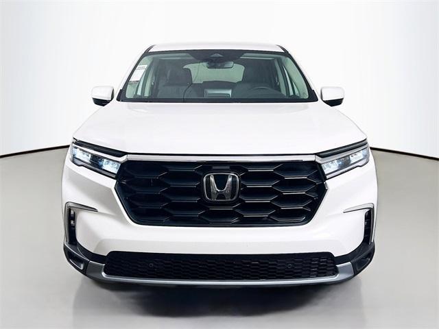 new 2025 Honda Pilot car, priced at $43,473