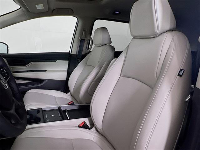 new 2026 Honda Odyssey car, priced at $43,371
