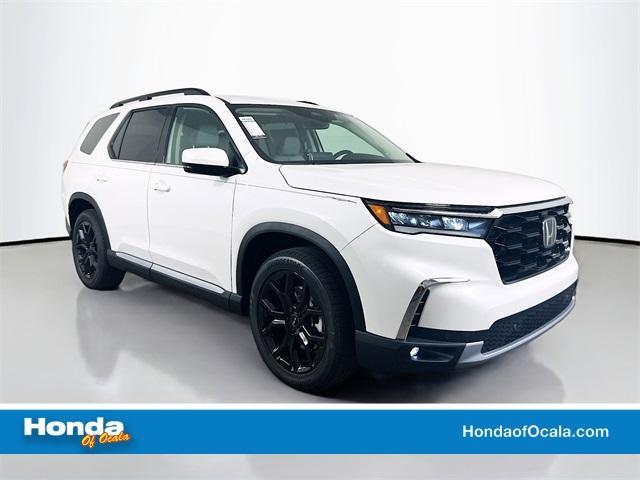 new 2025 Honda Pilot car, priced at $47,963