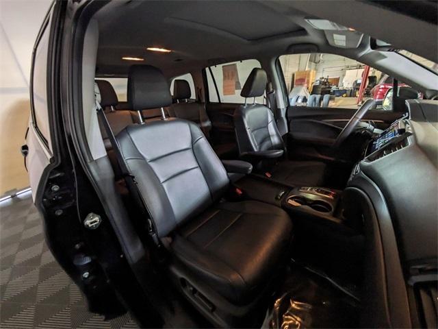 used 2022 Honda Pilot car, priced at $27,272