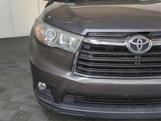 used 2015 Toyota Highlander car, priced at $17,994