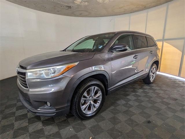 used 2015 Toyota Highlander car, priced at $17,994