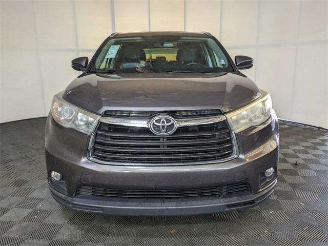 used 2015 Toyota Highlander car, priced at $17,994