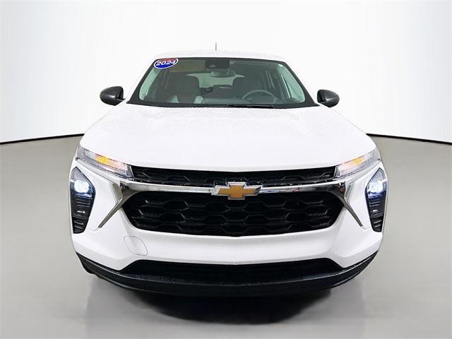 used 2024 Chevrolet Trax car, priced at $17,795
