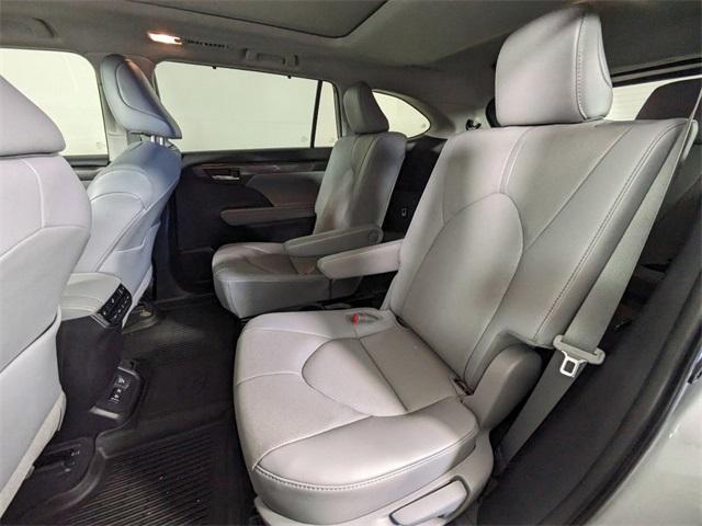 used 2021 Toyota Highlander Hybrid car, priced at $41,721