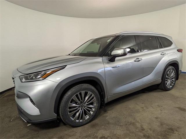 used 2021 Toyota Highlander Hybrid car, priced at $41,721