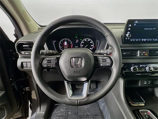 new 2025 Honda Pilot car, priced at $42,518