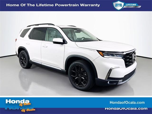 new 2025 Honda Pilot car, priced at $49,418
