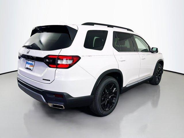 new 2025 Honda Pilot car, priced at $49,418
