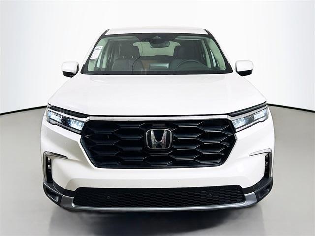 new 2025 Honda Pilot car, priced at $41,490