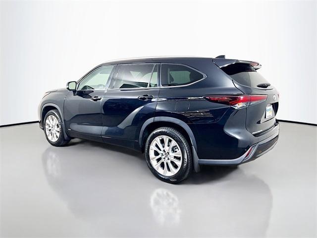 used 2024 Toyota Highlander Hybrid car, priced at $43,987