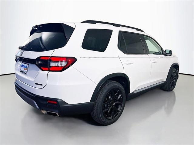new 2025 Honda Pilot car, priced at $49,463
