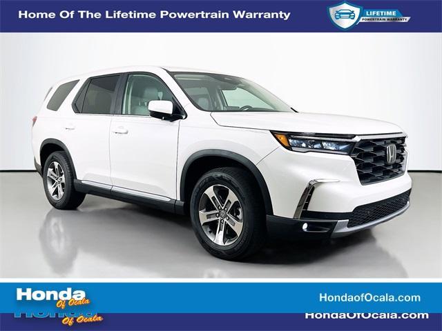 new 2025 Honda Pilot car, priced at $42,945