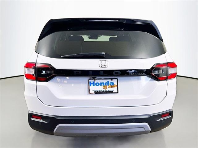 new 2025 Honda Pilot car, priced at $42,945