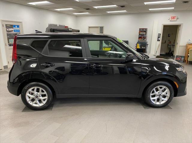 used 2021 Kia Soul car, priced at $15,495