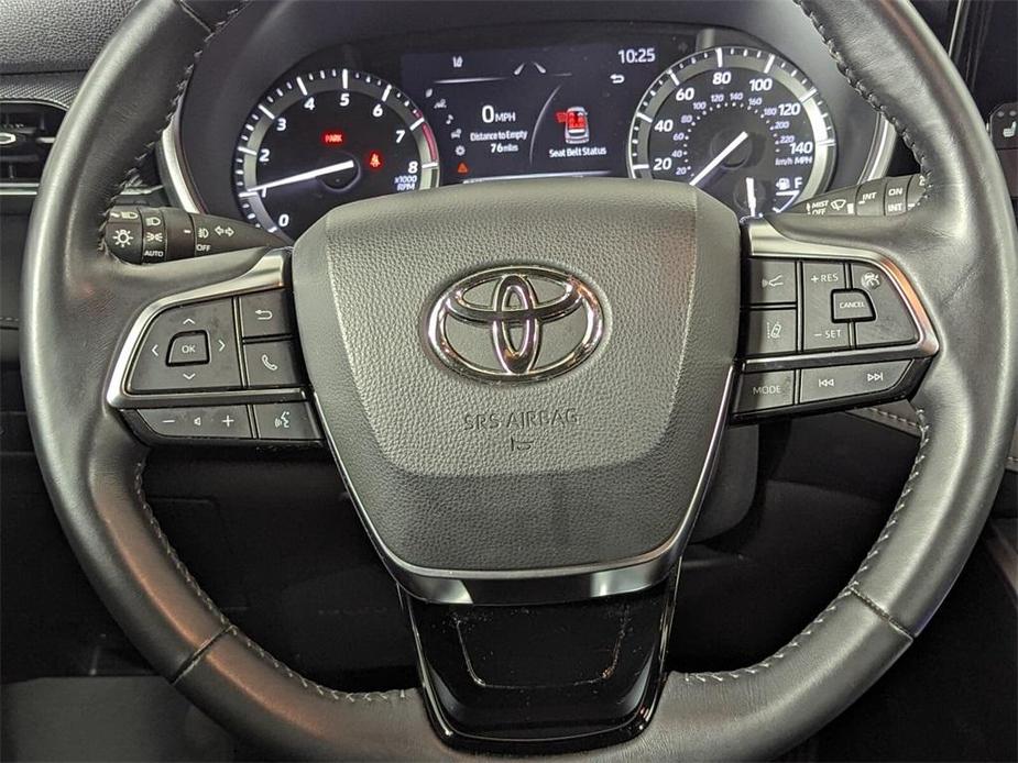 used 2021 Toyota Highlander car, priced at $31,258