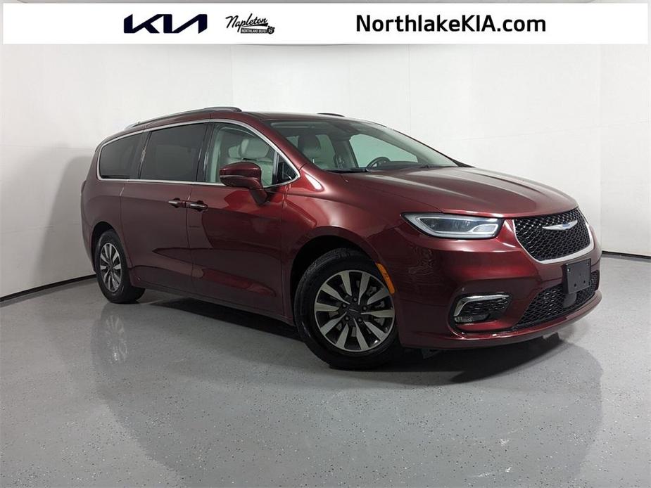 used 2021 Chrysler Pacifica Hybrid car, priced at $23,347