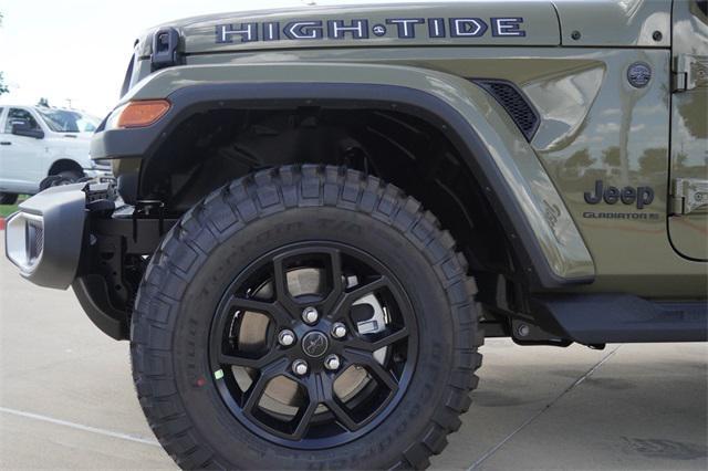 new 2025 Jeep Gladiator car, priced at $45,702