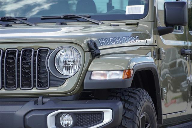 new 2025 Jeep Gladiator car, priced at $45,702