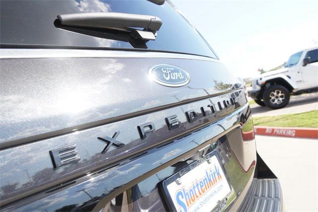 used 2023 Ford Expedition car