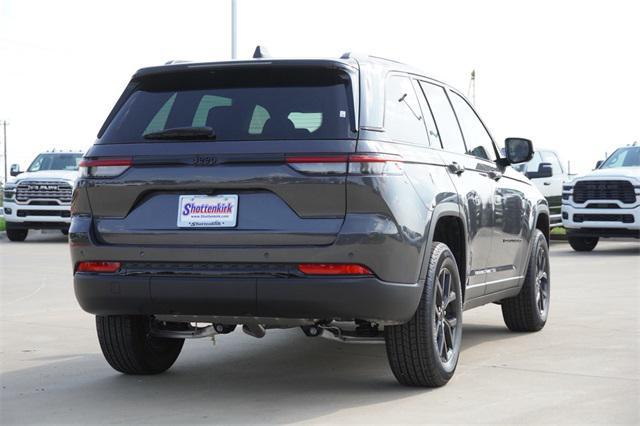 new 2025 Jeep Grand Cherokee car, priced at $35,780