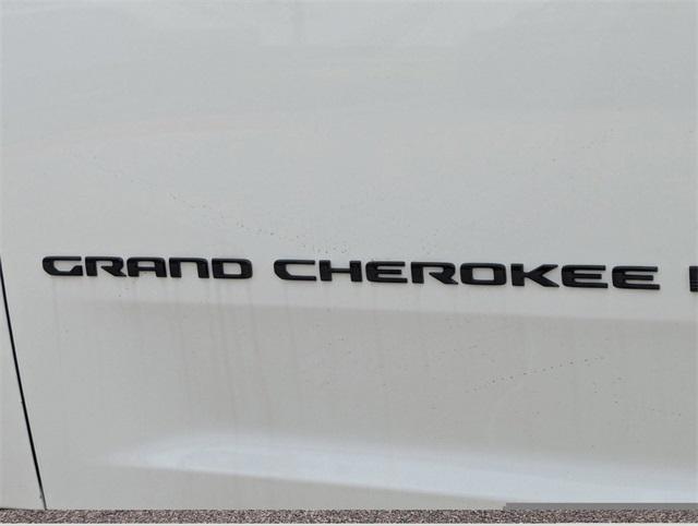 new 2024 Jeep Grand Cherokee car, priced at $39,855