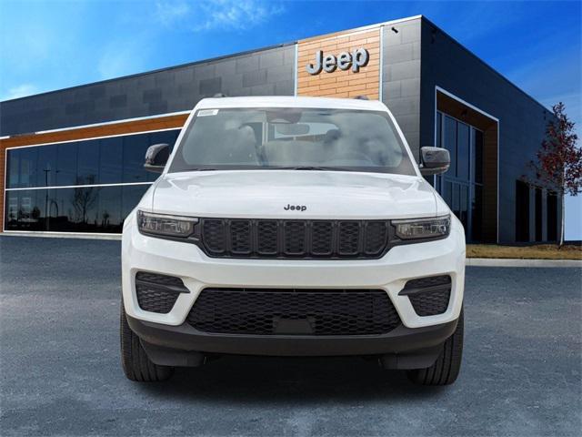 new 2024 Jeep Grand Cherokee car, priced at $39,855