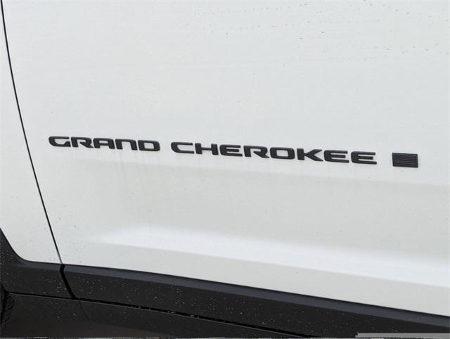 new 2024 Jeep Grand Cherokee L car, priced at $41,301