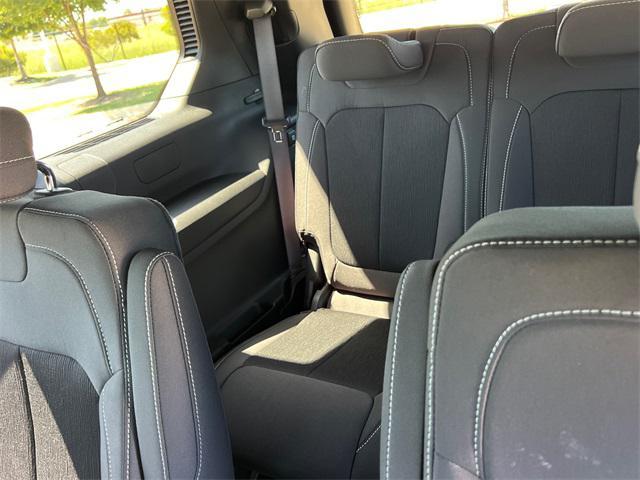 new 2025 Jeep Grand Cherokee L car, priced at $38,389