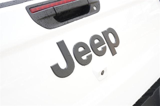 new 2025 Jeep Gladiator car, priced at $38,906