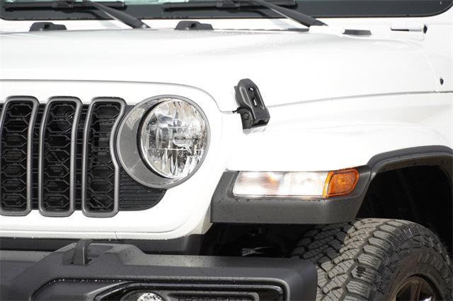 new 2025 Jeep Gladiator car, priced at $38,906