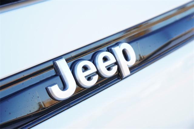 new 2025 Jeep Grand Cherokee car, priced at $34,255