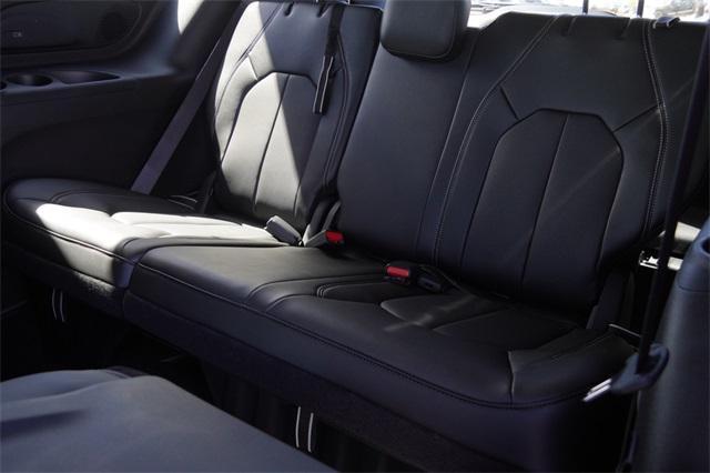 new 2025 Chrysler Pacifica Hybrid car, priced at $45,454