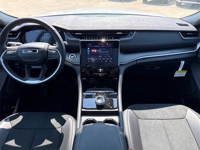 new 2025 Jeep Grand Cherokee car, priced at $39,885
