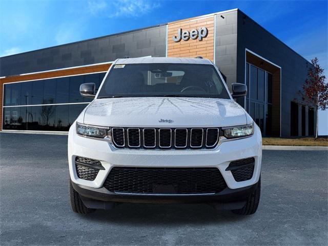 new 2025 Jeep Grand Cherokee car, priced at $35,755