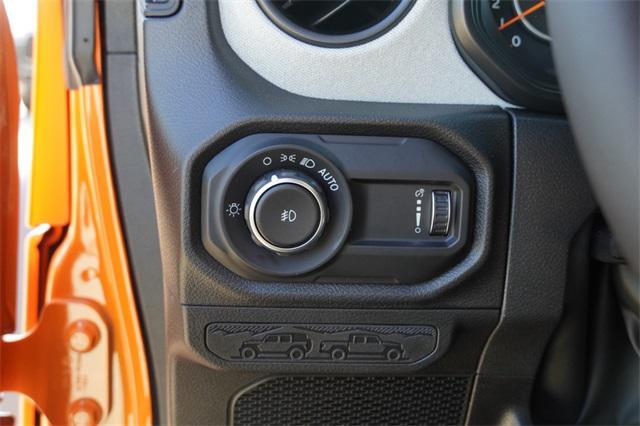 new 2025 Jeep Wrangler car, priced at $48,406