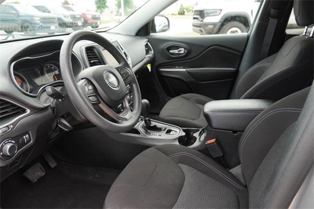 used 2020 Jeep Cherokee car, priced at $17,124
