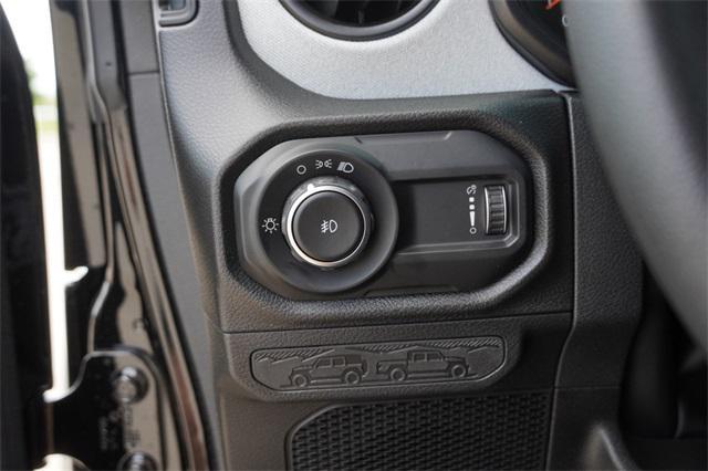 new 2025 Jeep Wrangler car, priced at $31,988
