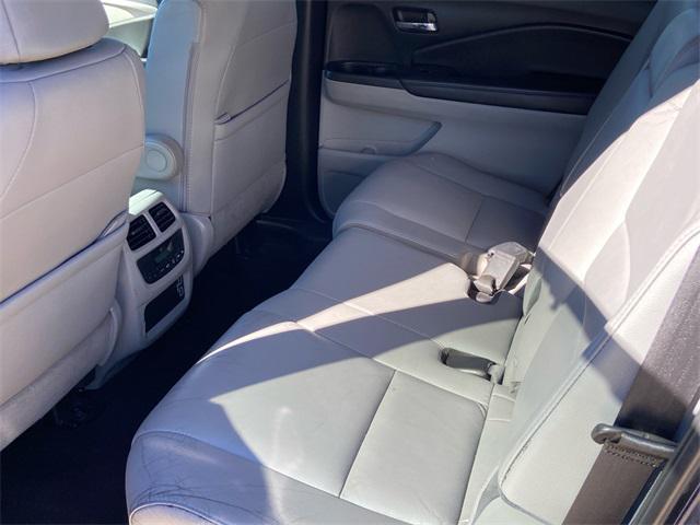 used 2022 Honda Pilot car, priced at $27,988