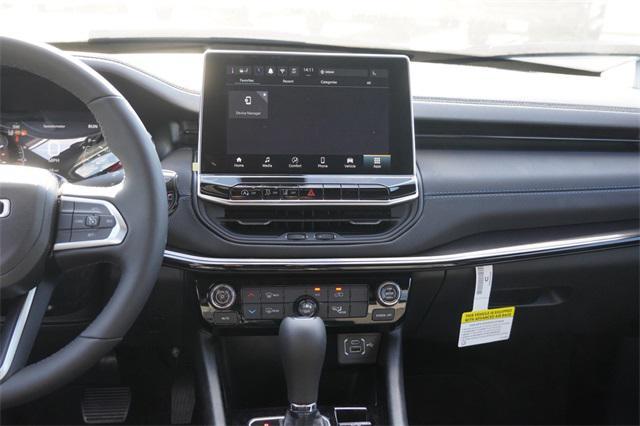 new 2026 Jeep Compass car, priced at $32,090