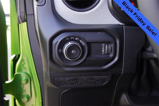 new 2025 Jeep Wrangler car, priced at $48,926