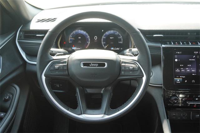 new 2025 Jeep Grand Cherokee car, priced at $40,726