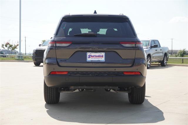 new 2025 Jeep Grand Cherokee car, priced at $40,726