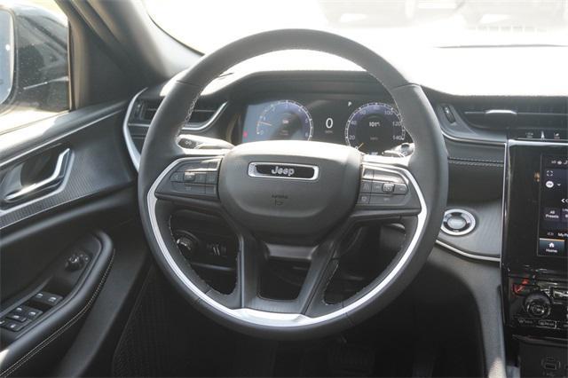 new 2025 Jeep Grand Cherokee car, priced at $40,726