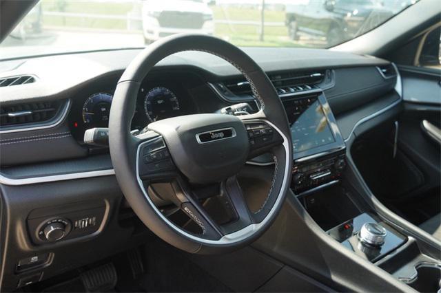 new 2025 Jeep Grand Cherokee car, priced at $40,726