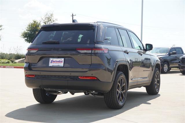 new 2025 Jeep Grand Cherokee car, priced at $40,726