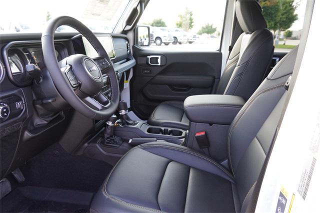 new 2025 Jeep Gladiator car, priced at $45,171